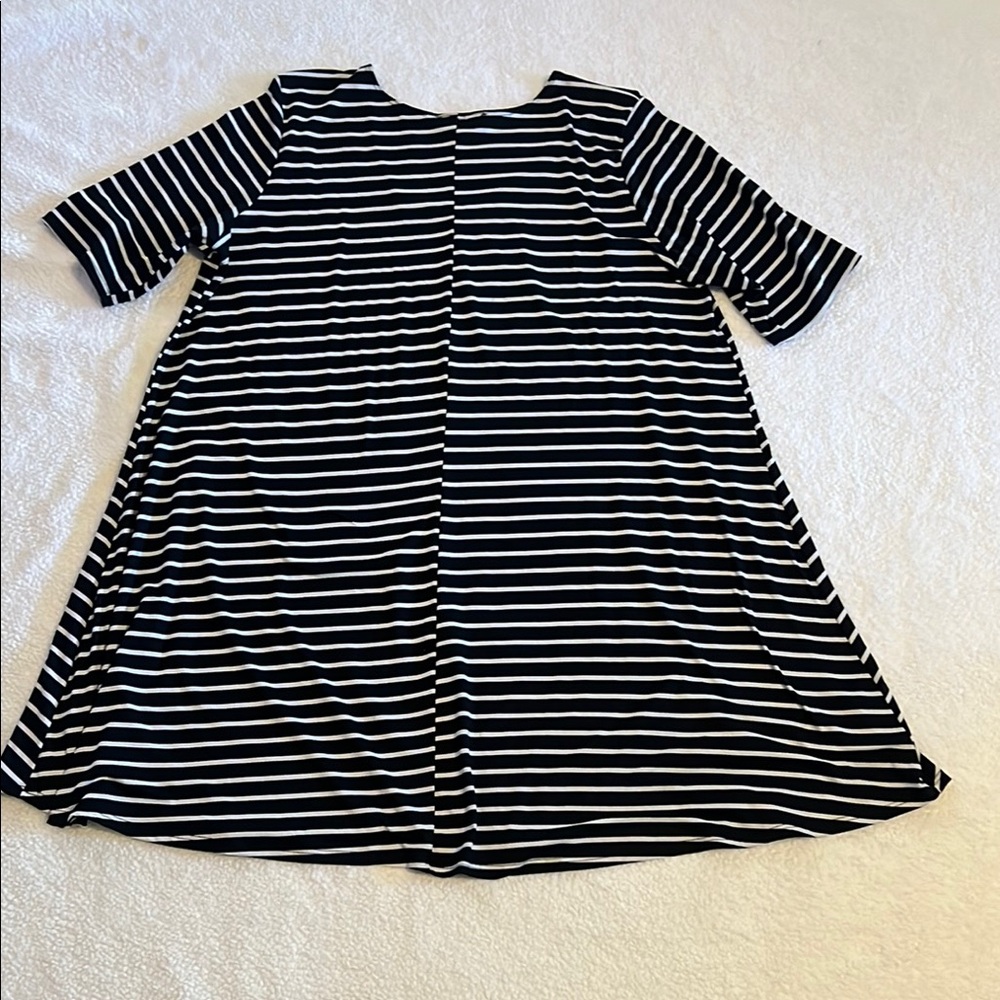 Vibe Sportswear Black and White Striped Dress Size 1X - Picture 8 of 8
